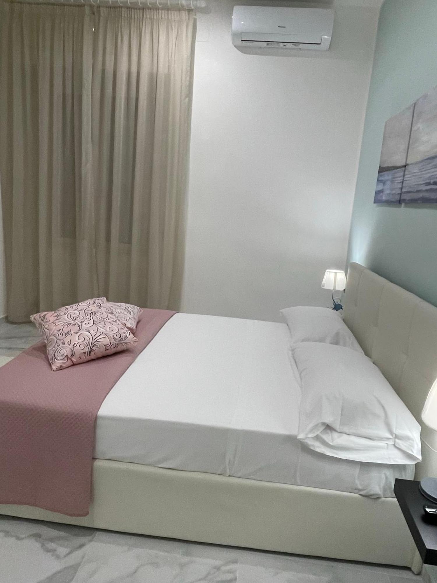 Ludben House Hotel Napoli Ngoại thất bức ảnh